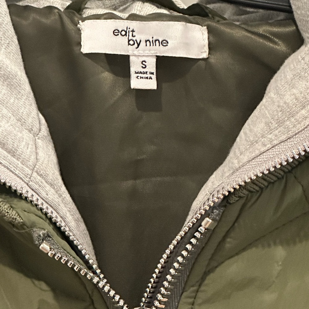 Hooded Jacket - Picture 2 of 5